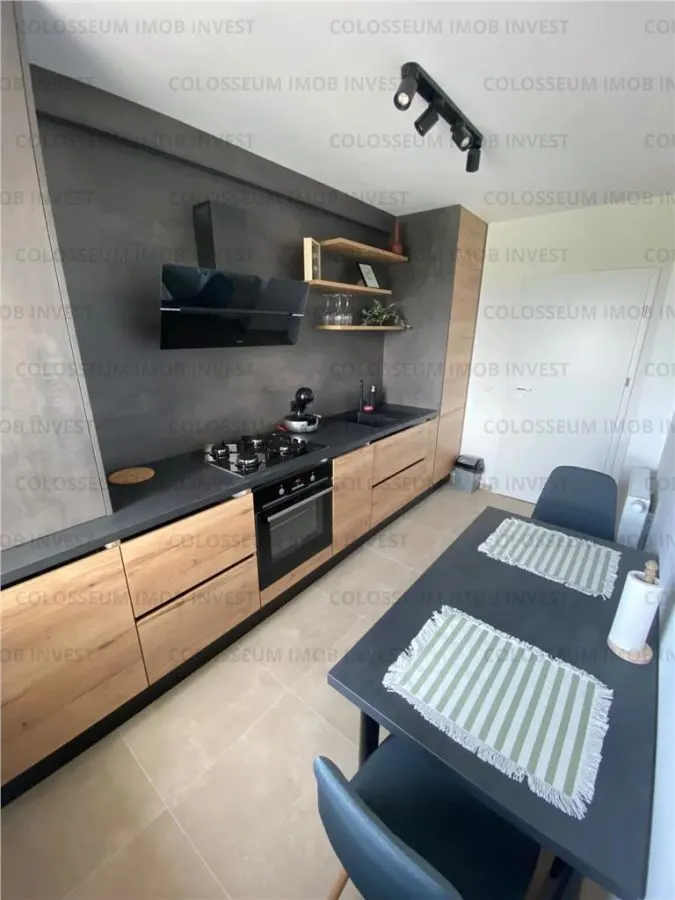 Apartament cu 2 camere, decomandat - zona Tractorul - foto 3