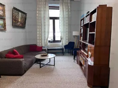 Apartament cu 3 camere,semidecomandat - zona Centru Istoric - Brasov