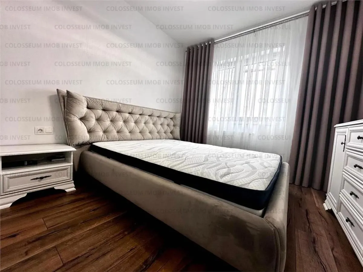 Apartament cu 3 camere, decomandat - zona Tractorul - foto 2