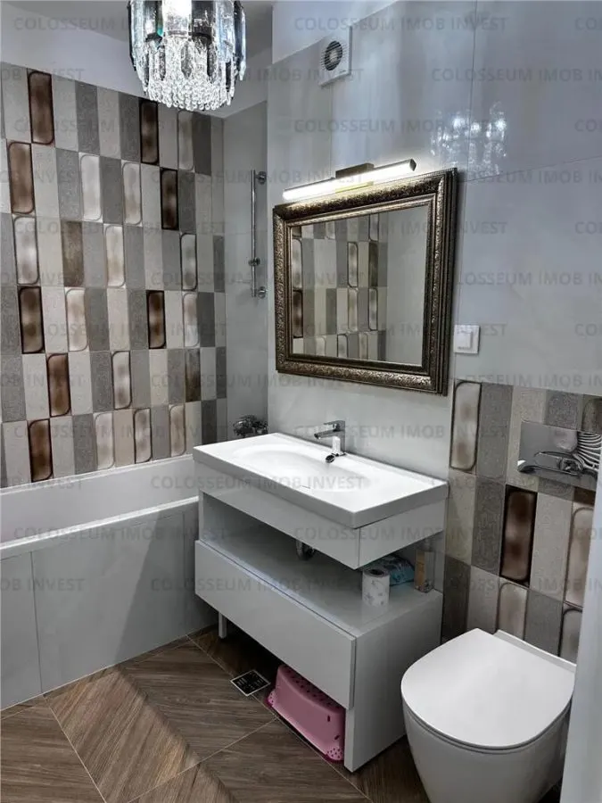 Apartament cu 3 camere, decomandat - zona Tractorul - foto 6
