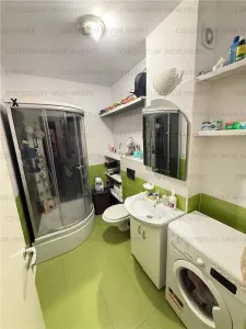 Apartament cu 2 camere, decomandat - zona Sanpetru - foto 11