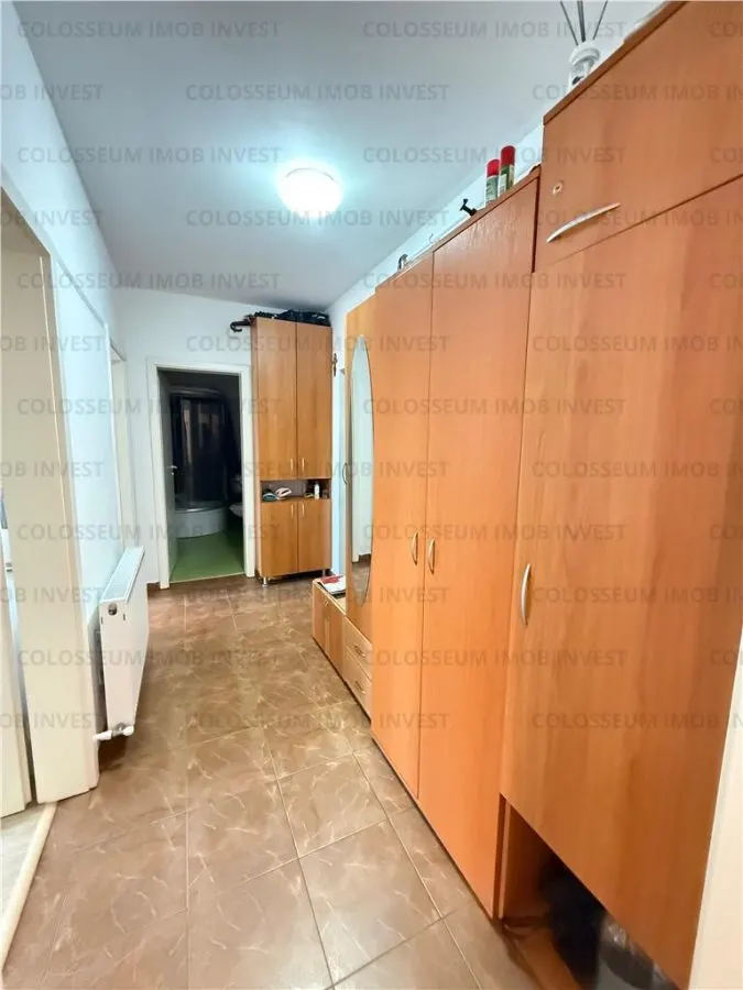Apartament cu 2 camere, decomandat - zona Sanpetru - foto 10