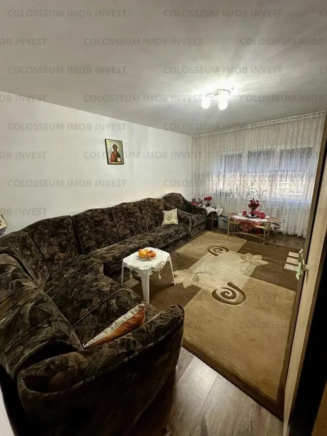 Apartament cu 3 camere,nedecomandat - zona Noua - foto 1