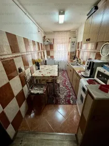 Apartament cu 3 camere,nedecomandat - zona Noua - foto 5