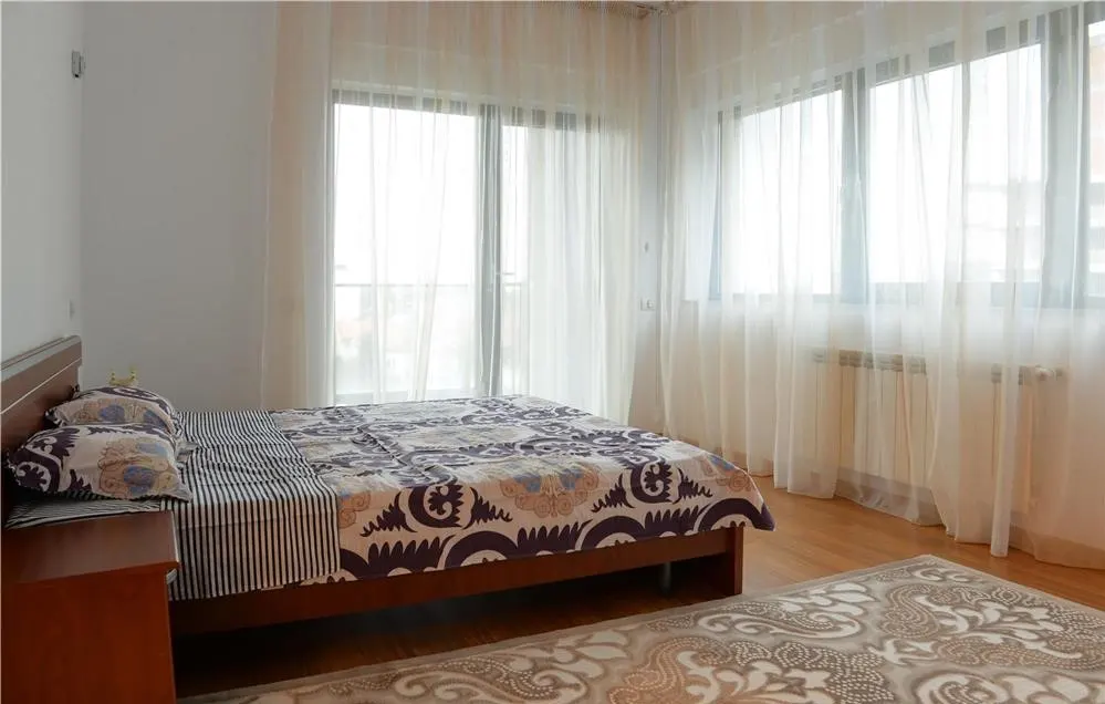 Inchiriere apartament 3 camere, Herastrau,185mp, 3 balcoane, parcare subterana - foto 7