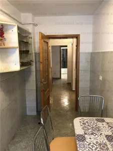 Apartament cu 3 camere, decomandat - zona Centru Civic - foto 14