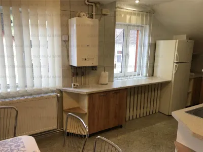 Apartament cu 3 camere, decomandat - zona Centru Civic - foto 16