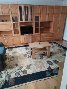 Garsoniera decomandata la casa - zona Centru Istoric - Brasov