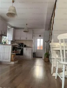 Apartament cu 2 camere, decomandat - zona Triaj - foto 2