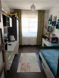 Apartament cu 3 camere , decomandat - zona Ghimbav - Ghimbav