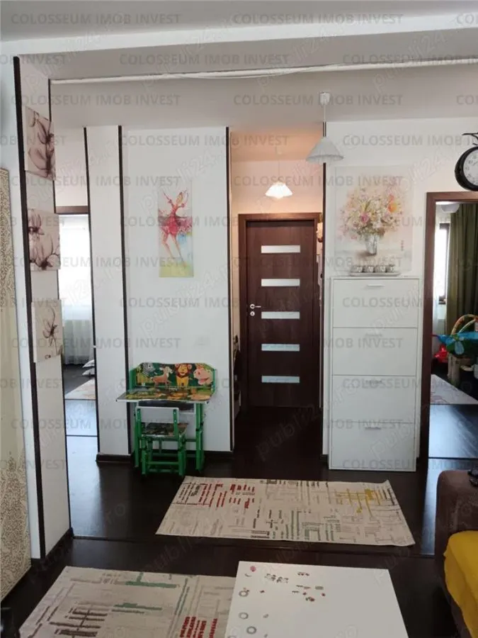 Apartament cu 3 camere , decomandat - zona Ghimbav - foto 4