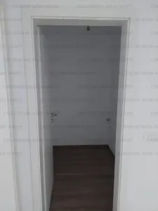 Apartament cu 2 camere, decomandat - zona Tractorul - foto 4