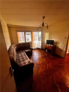 Apartament cu 2 camere, semidecomandat - zona Centru Civic - foto 1