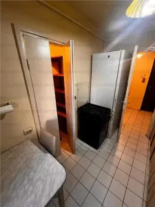 Apartament cu 2 camere, semidecomandat - zona Centru Civic - foto 7