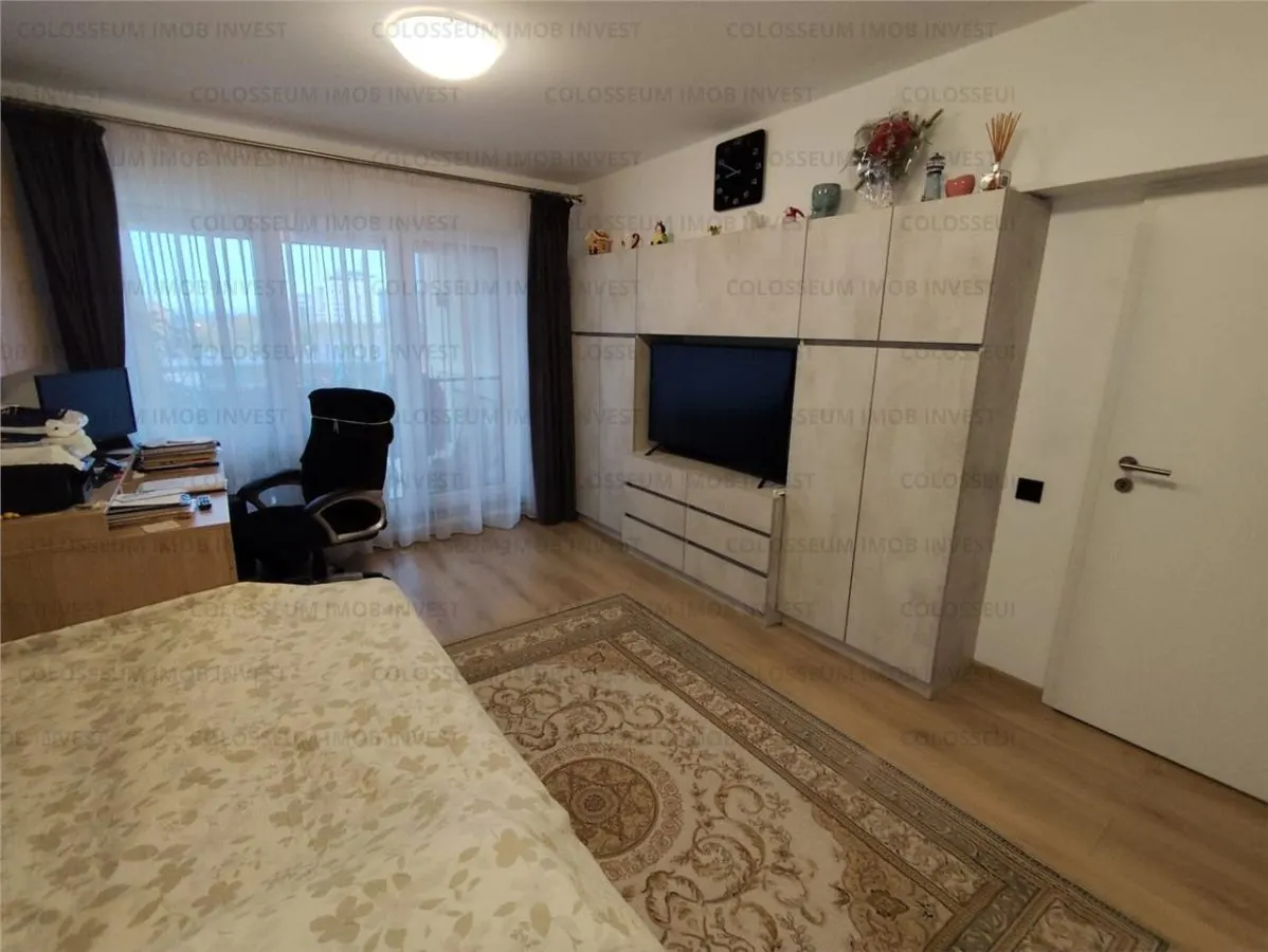 Apartament cu 2 camere, decomandat - zona Tractorul - foto 4