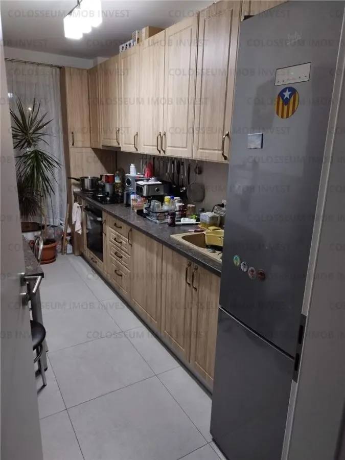 Apartament cu 2 camere, decomandat - zona Tractorul - foto 8