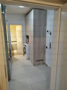 Apartament cu 2 camere, decomandat - zona Tractorul - foto 10