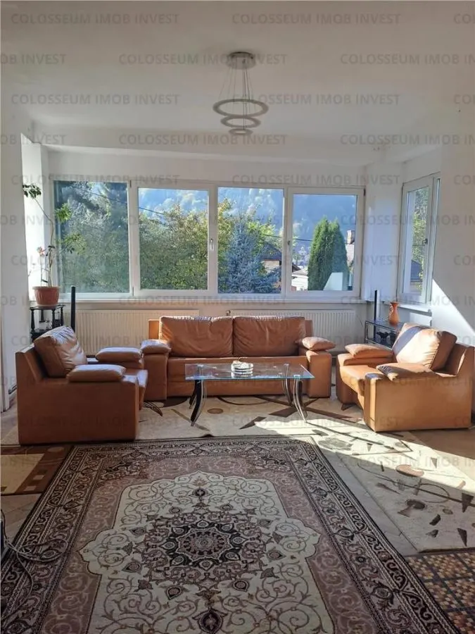 Apartament cu 3 camere, in vila -zona Schei - foto 1