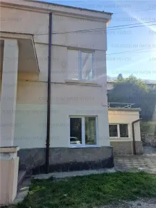 Apartament cu 3 camere, in vila -zona Schei - foto 7