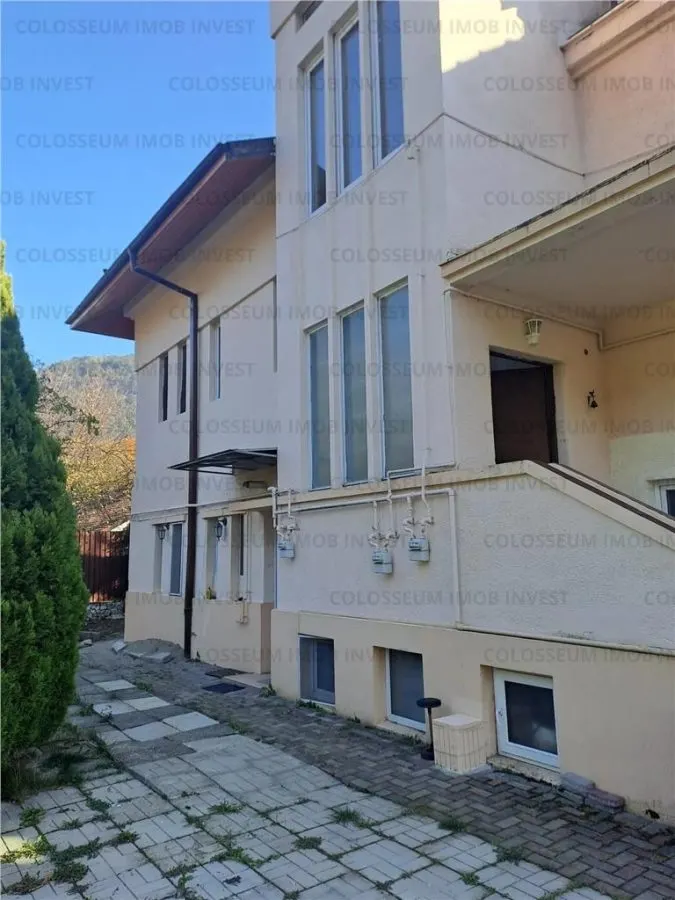 Apartament cu 3 camere, in vila -zona Schei - foto 8