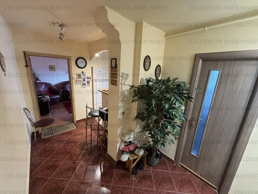 Apartament cu 3 camere, decomandat - zona Judeteana - foto 5