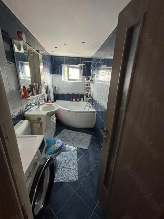 Apartament cu 3 camere, decomandat - zona Judeteana - foto 6