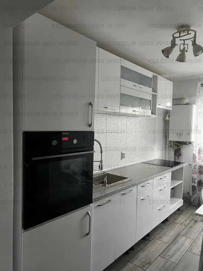 Apartament cu 3 camere,decomandat -zona Calea Bucuresti - foto 4