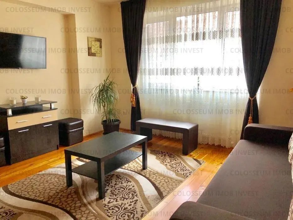 Apartament cu 3 camere- zona Centru Istoric - foto 2