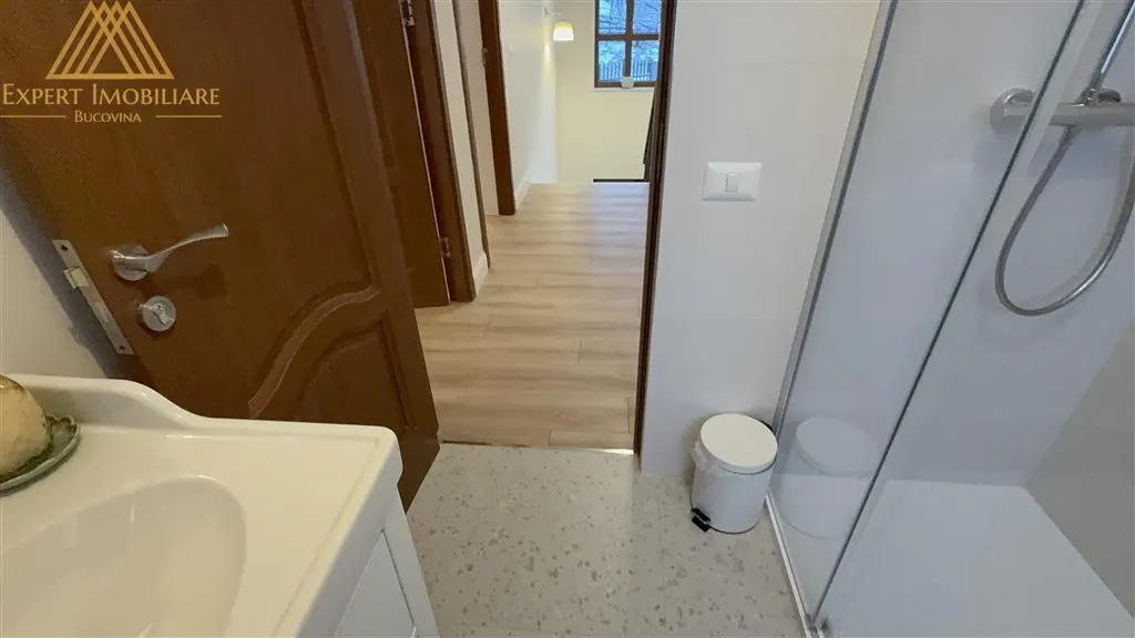Pensiune de lux de vanzare in nordul Bucovinei - foto 23
