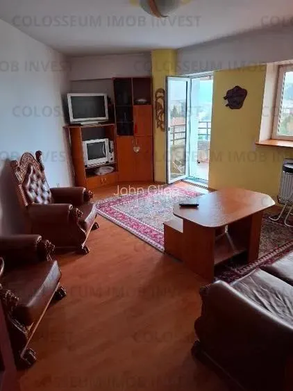 Apartament cu 2 camere, decomandat-Centrul Civic - foto 2