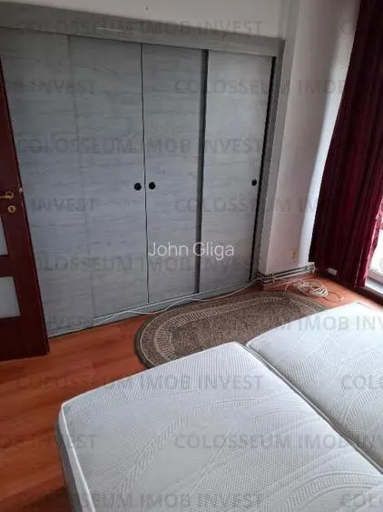 Apartament cu 2 camere, decomandat-Centrul Civic - foto 4