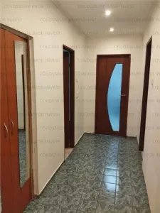 Apartament cu 2 camere, decomandat - Centrul Civic - foto 7