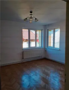 Apartament cu 3 camere-zona Brașovul Vechi - foto 2