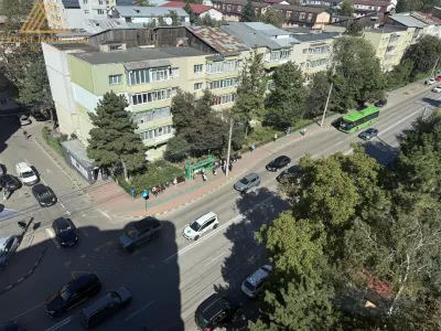 Apartament 3 camere, zona buna, la soare toata ziua, aproape de spital si universitate - Suceava