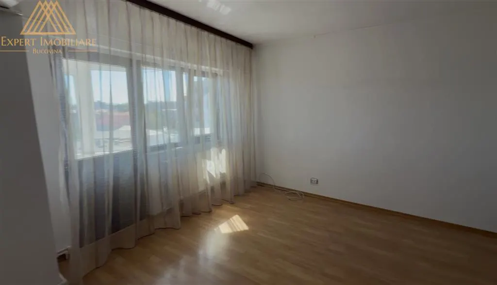 Apartament 3 camere, zona buna, la soare toata ziua, aproape de spital si universitate - foto 12
