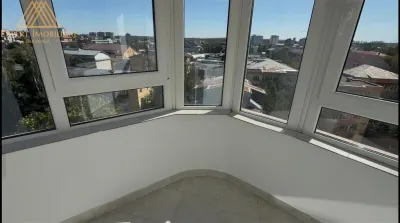 Apartament 3 camere, zona buna, la soare toata ziua, aproape de spital si universitate - foto 13