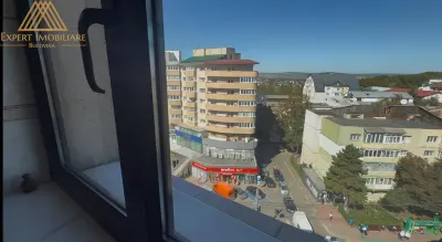 Apartament 3 camere, zona buna, la soare toata ziua, aproape de spital si universitate - foto 4