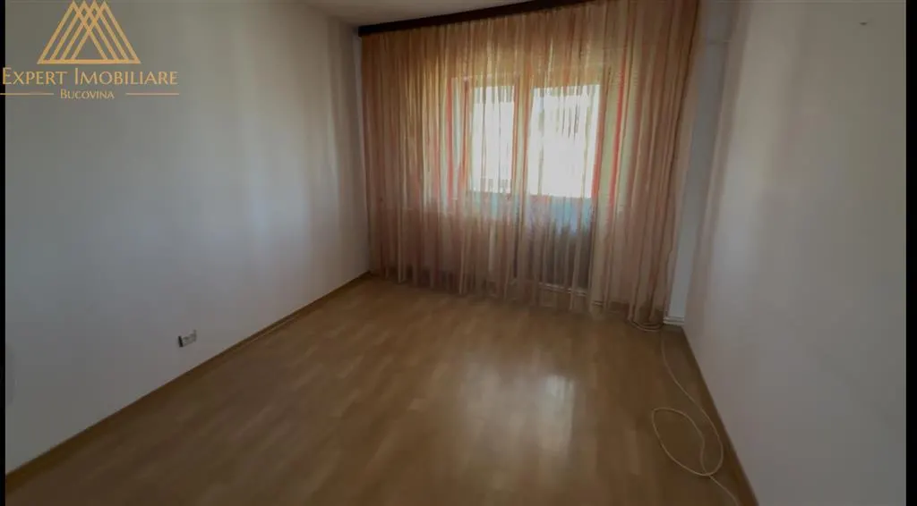 Apartament 3 camere, zona buna, la soare toata ziua, aproape de spital si universitate - foto 9