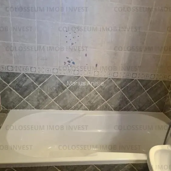 Apartament cu 3 camere, 2 bai, decomandat-Zona Astra - foto 11
