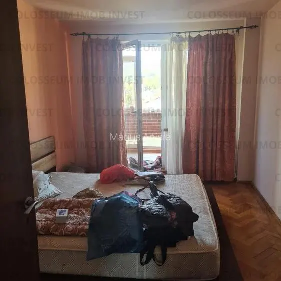 Apartament cu 3 camere, 2 bai, decomandat-Zona Astra - foto 3