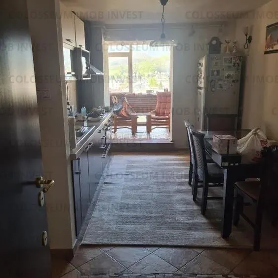 Apartament cu 3 camere, 2 bai, decomandat-Zona Astra - foto 5