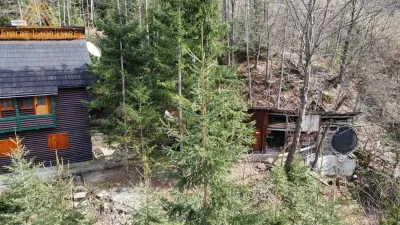 Cabana Vanatorului, sursa de apa, lemne, parau pe proprietate, fantana - foto 2