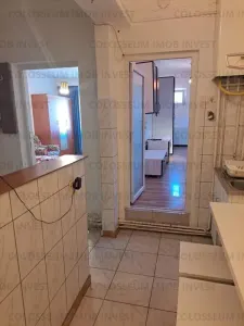 Apartament 2 camere, decomandat - zona Racadau - foto 6