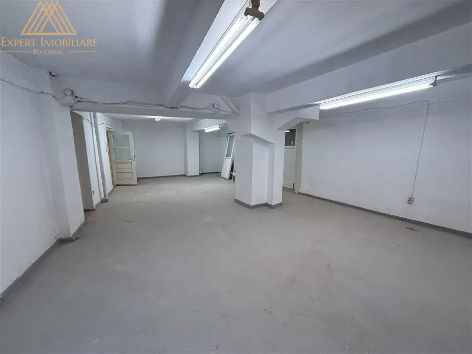 De vanzare / inchiriere - spatiu comercial la demisol - foto 2
