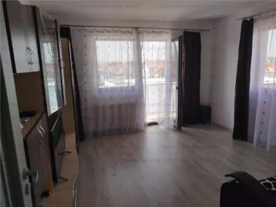 Apartament 2 camere, decomandat - cartier Florilor, Ghimbav - foto 2