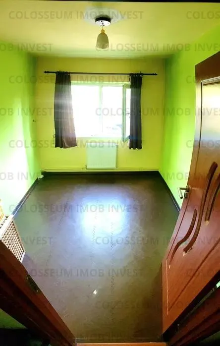 Apartament 4 camere, 2 bai - zona Tractorul - foto 4