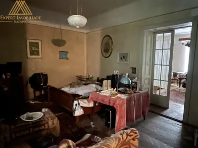 Casa centrala acces la doua strazi cu 751 mp , pret usor negociabil Suceava - foto 11