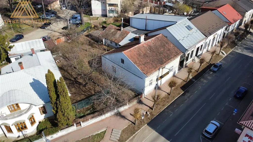 Casa centrala acces la doua strazi cu 751 mp , pret usor negociabil Suceava - foto 3