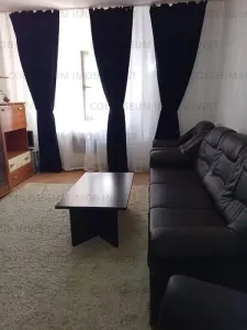 Apartament 2 camere, decomandat - zona Racadau - foto 2