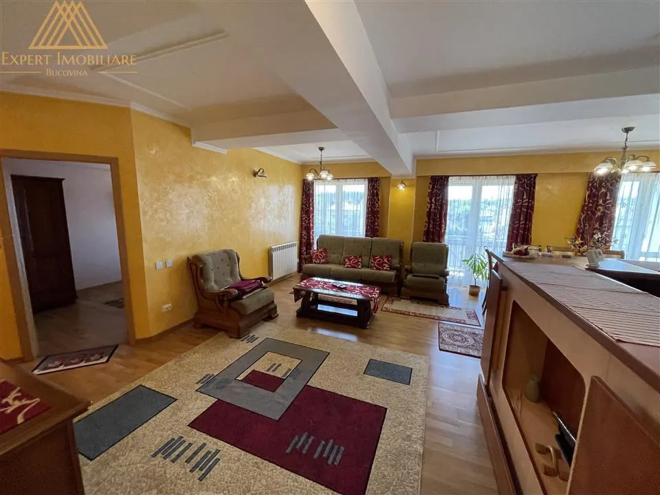 Apartament 3 camere in bloc tip vila zona Scheia cu parcare inclusa - foto 2